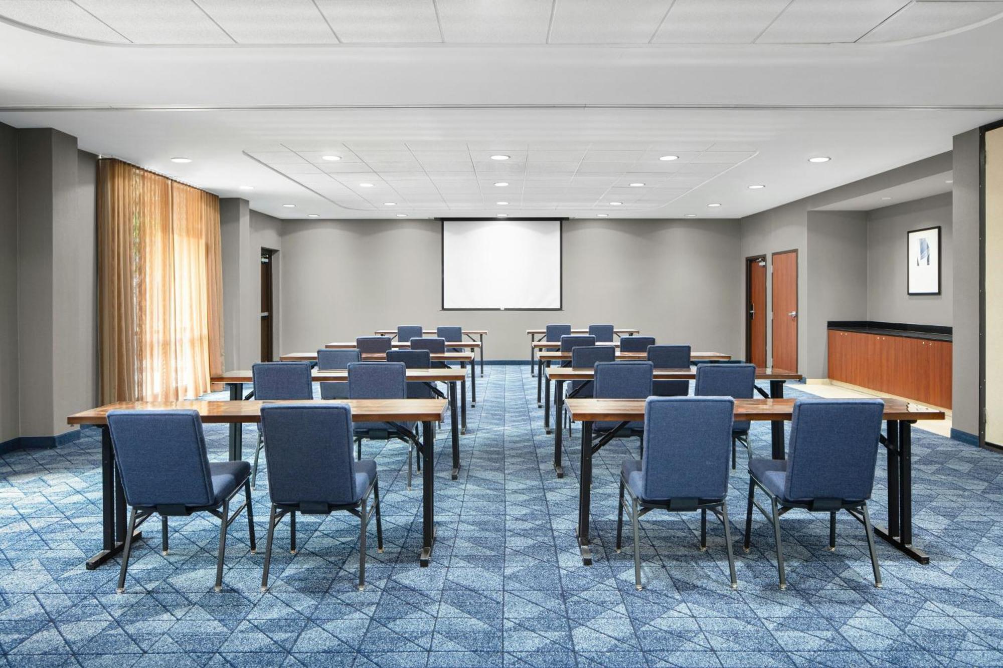 Courtyard By Marriott Knoxville Airport Alcoa Εξωτερικό φωτογραφία