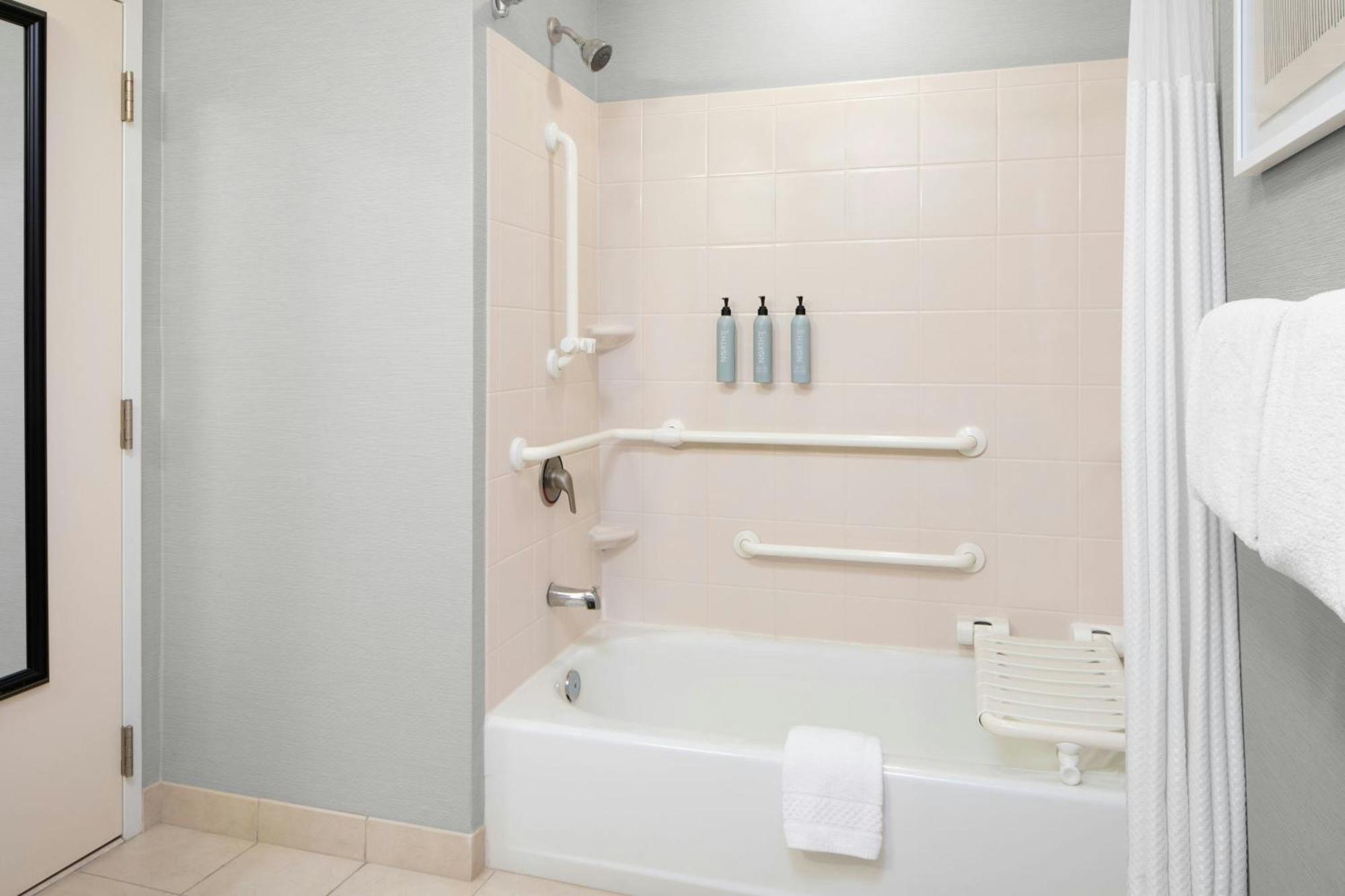 Courtyard By Marriott Knoxville Airport Alcoa Εξωτερικό φωτογραφία